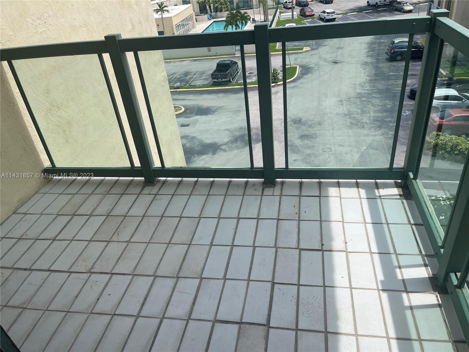 INTERNATIONAL TOWERS CONDO - Residential Lease
