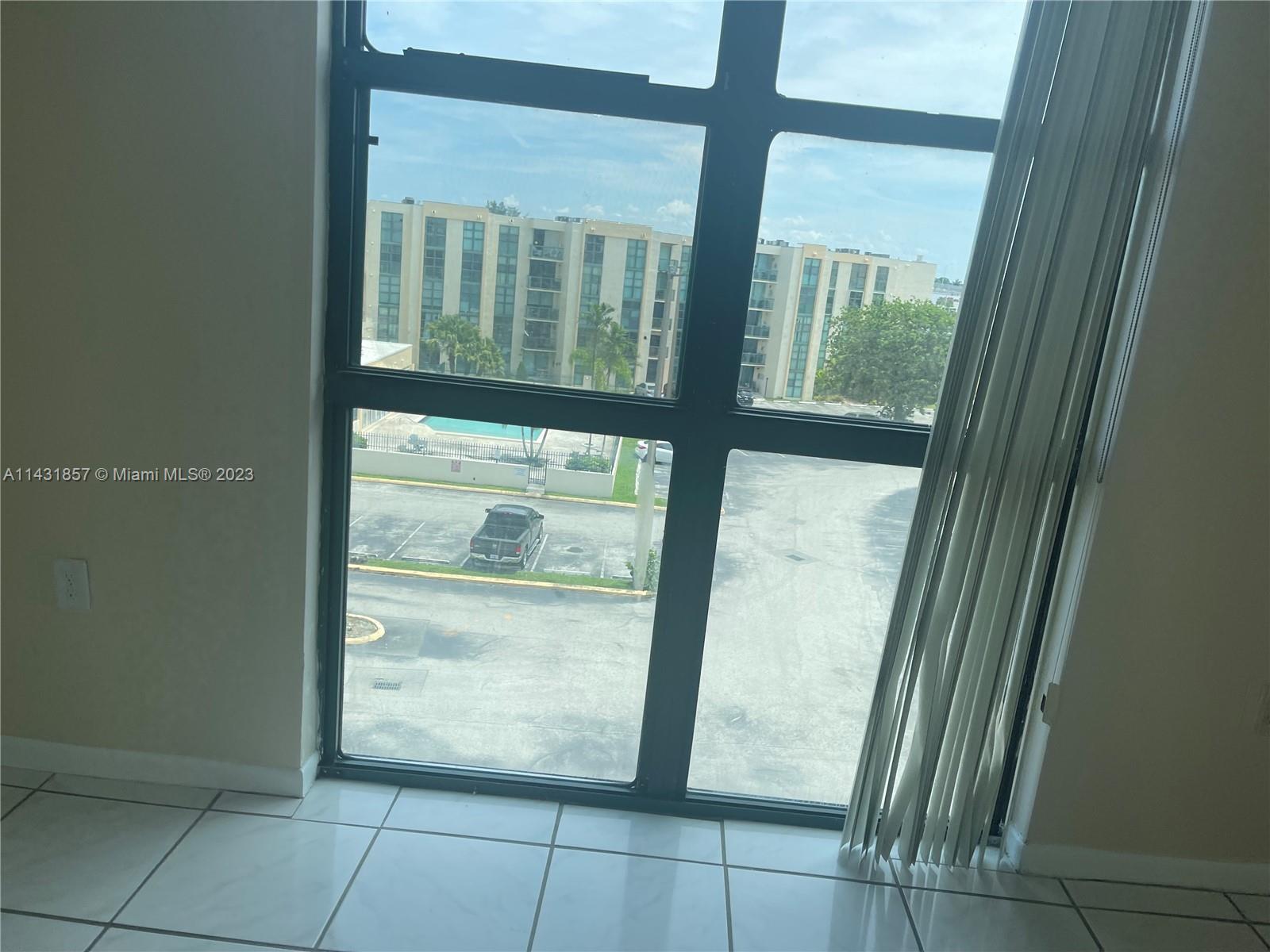 INTERNATIONAL TOWERS CONDO - Residential Lease