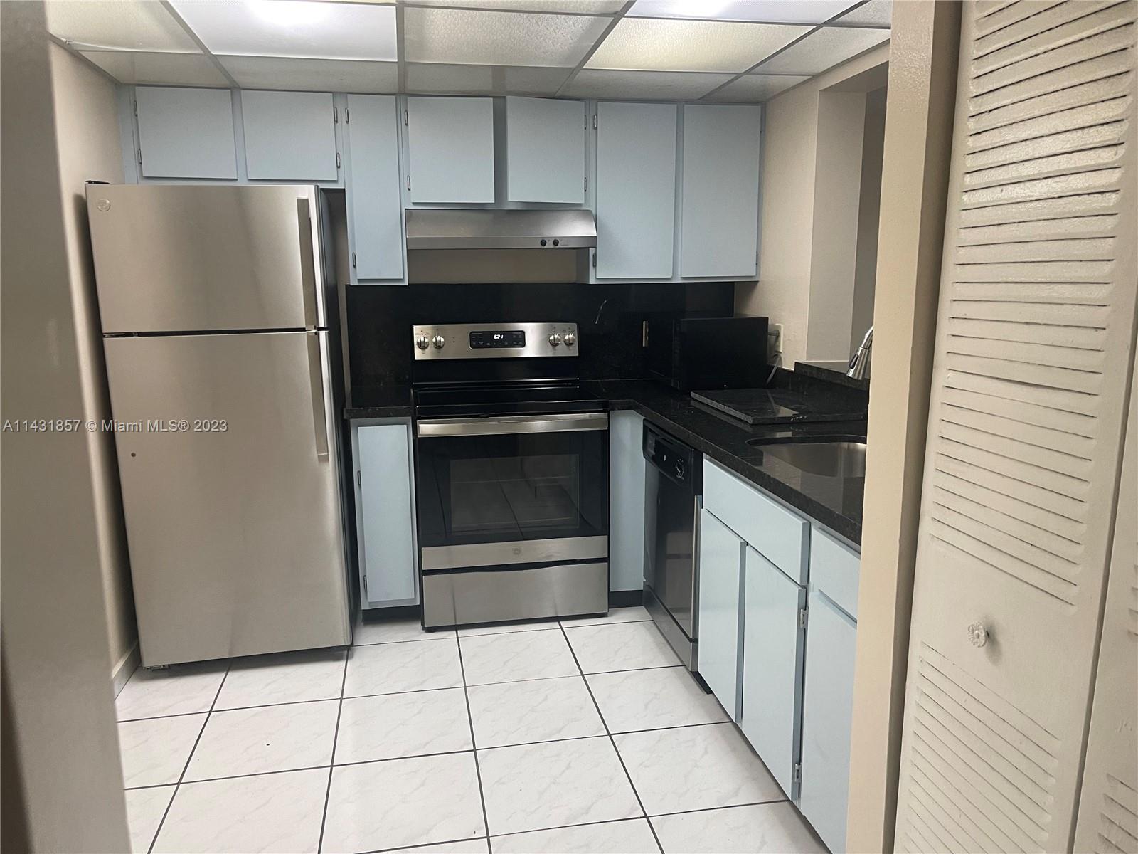 INTERNATIONAL TOWERS CONDO - Residential Lease
