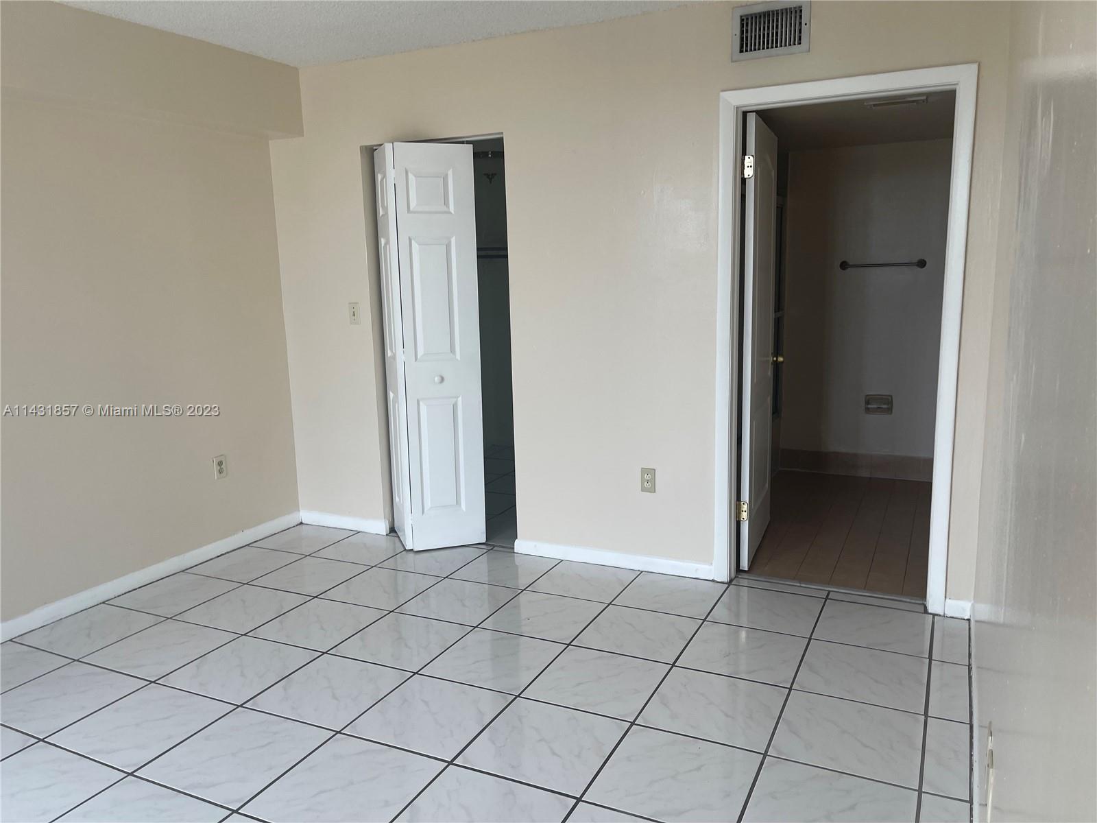 INTERNATIONAL TOWERS CONDO - Residential Lease