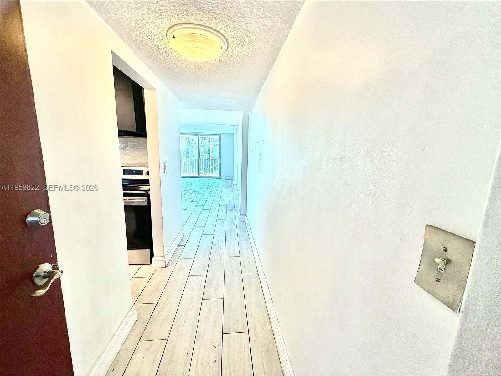 EASTERN SHORES WHITE HOUS - Residential