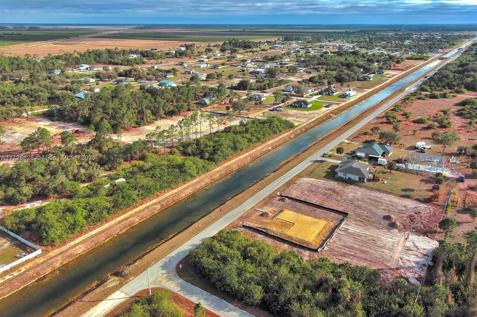 LEHIGH ACRES - Land