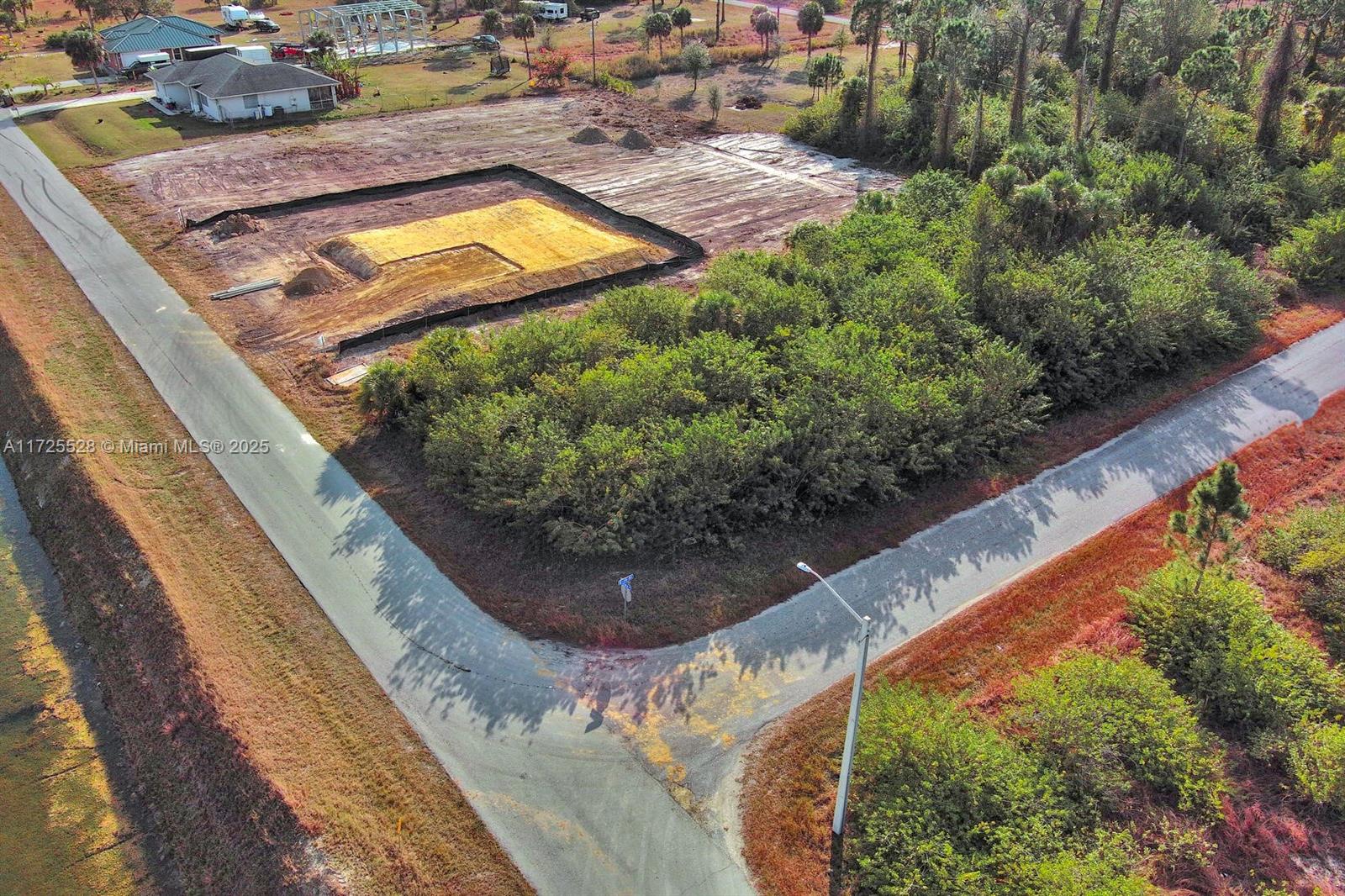 LEHIGH ACRES - Land