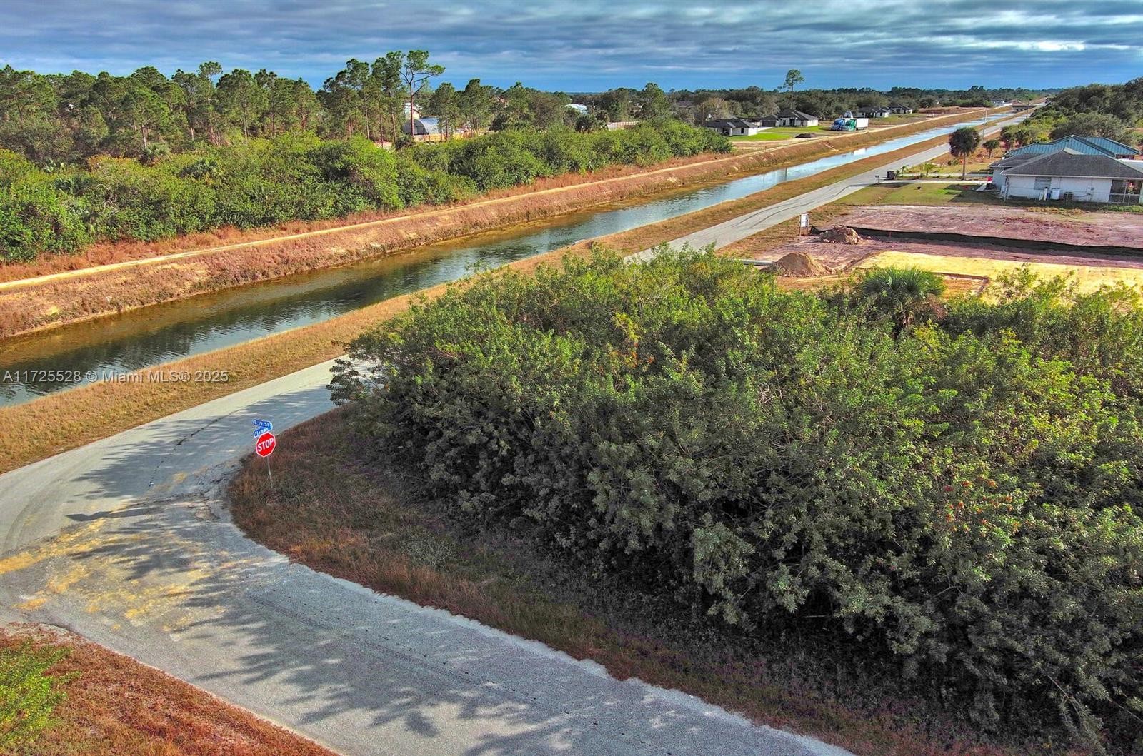 LEHIGH ACRES - Land