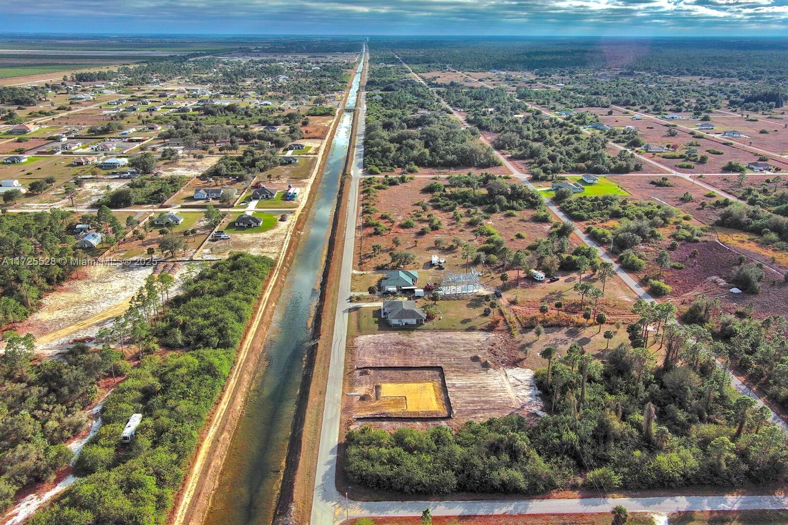 LEHIGH ACRES - Land