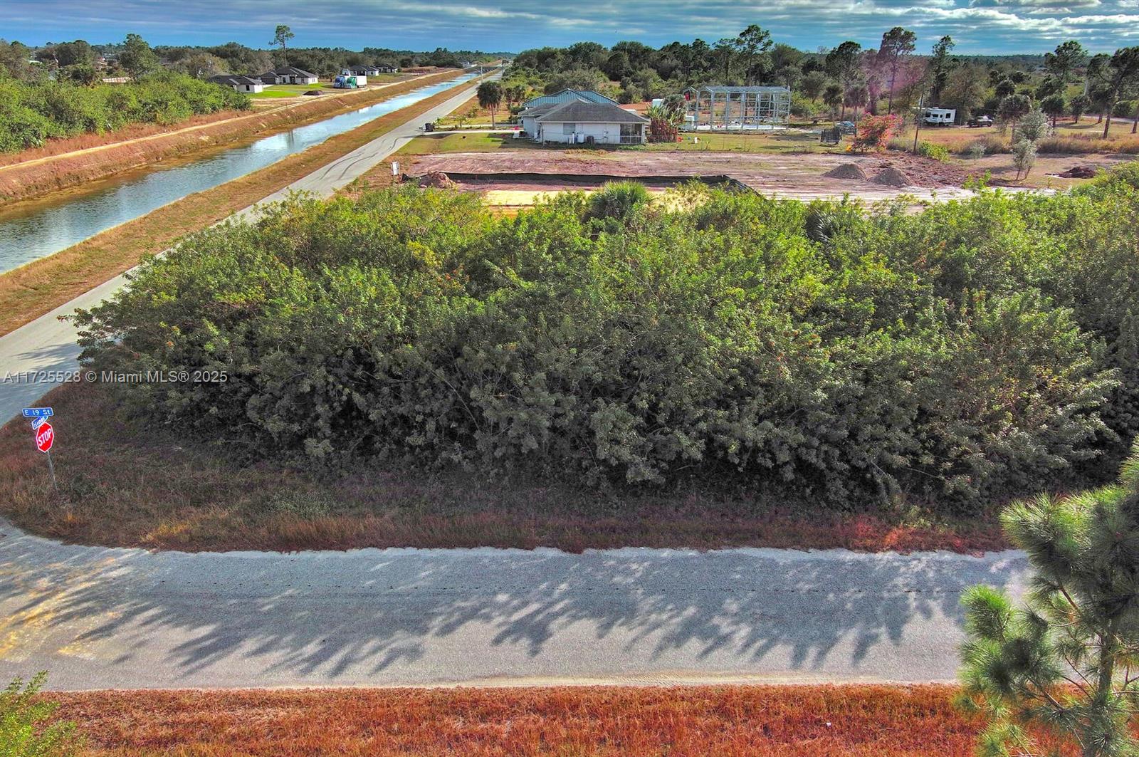 LEHIGH ACRES - Land