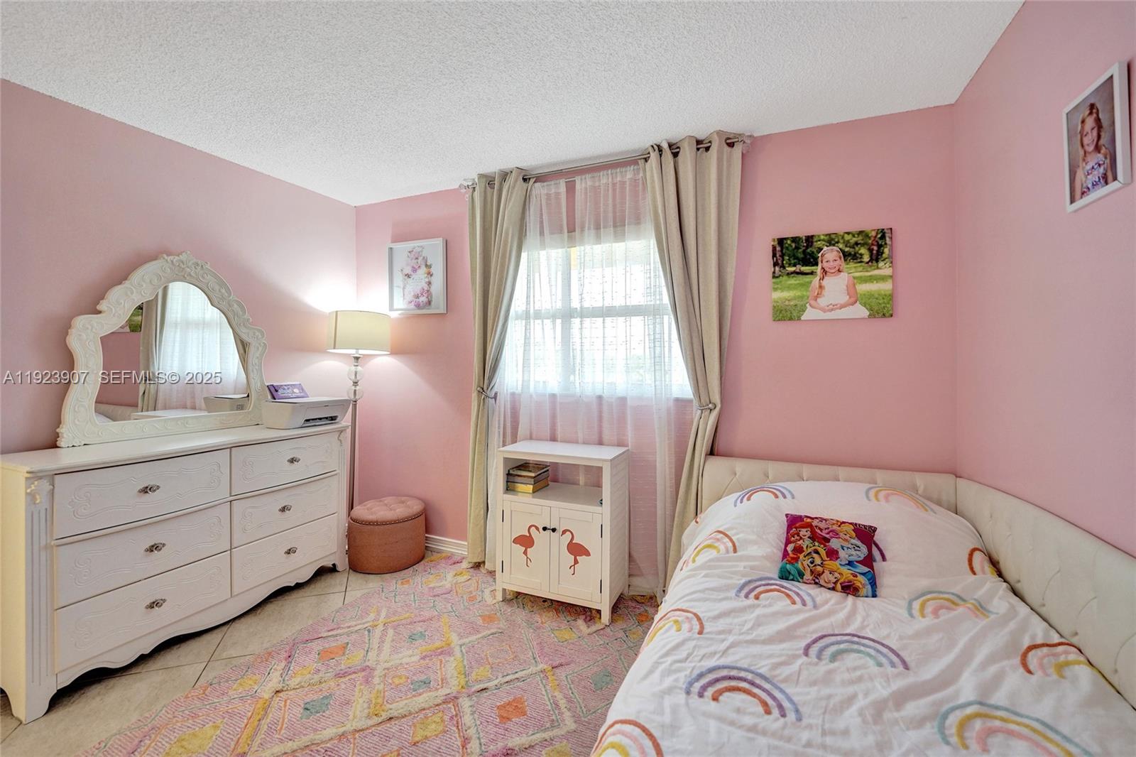 OAKS CONDO - Residential