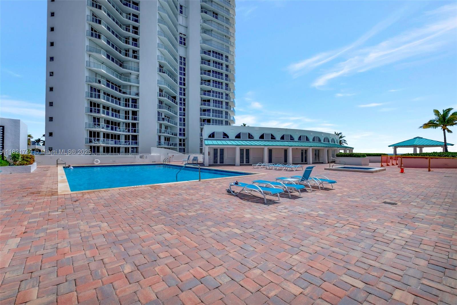 OCEANIA I CONDO - Residential