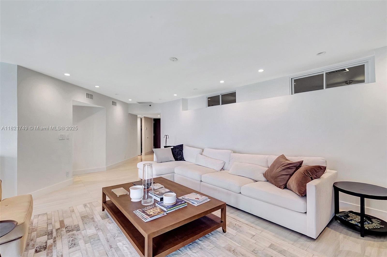 OCEANIA I CONDO - Residential
