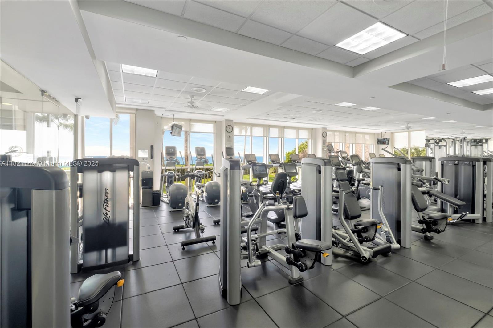 OCEANIA I CONDO - Residential