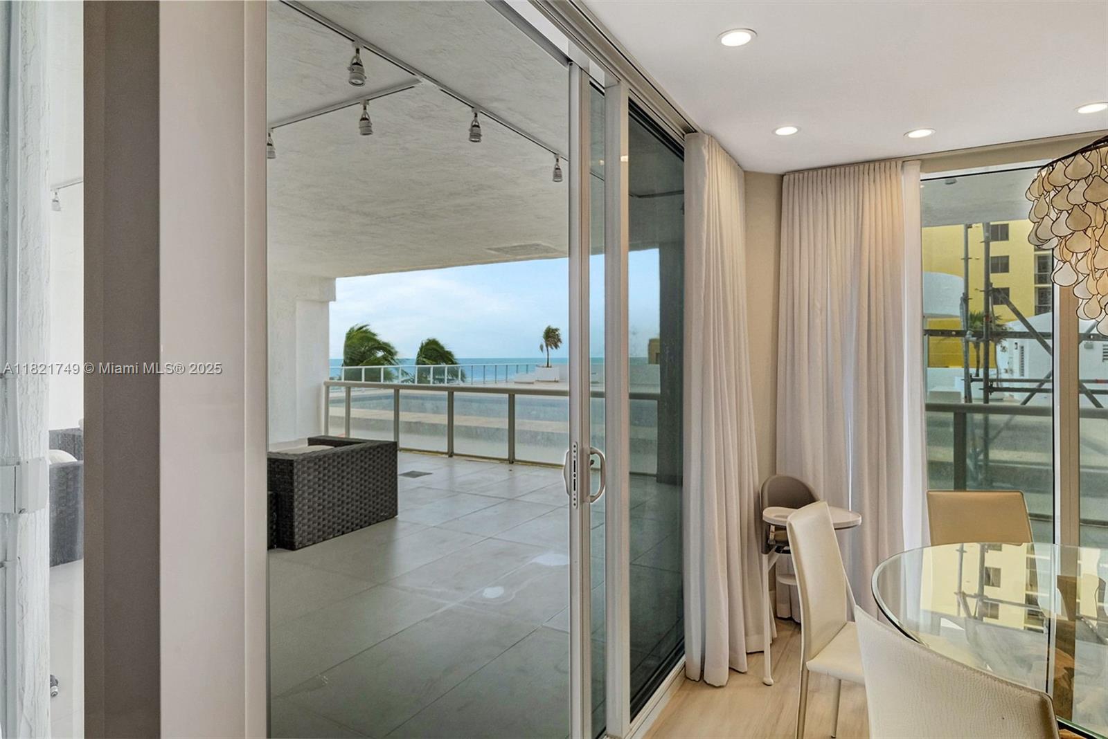 OCEANIA I CONDO - Residential