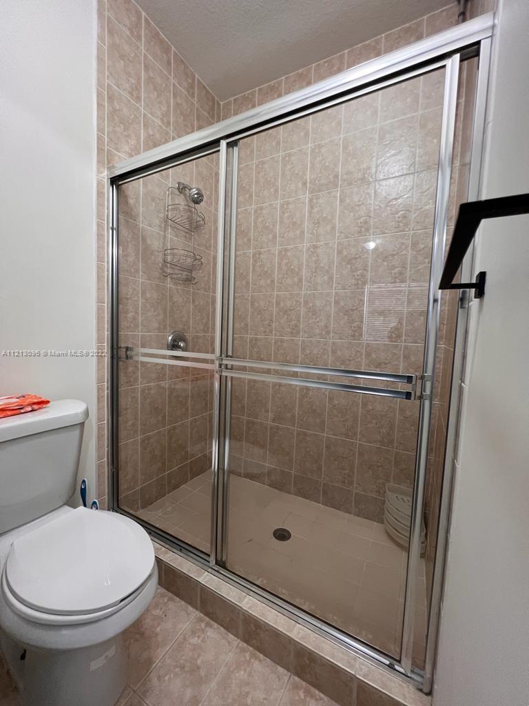 PEMBROKE CAY CONDO - Residential Lease