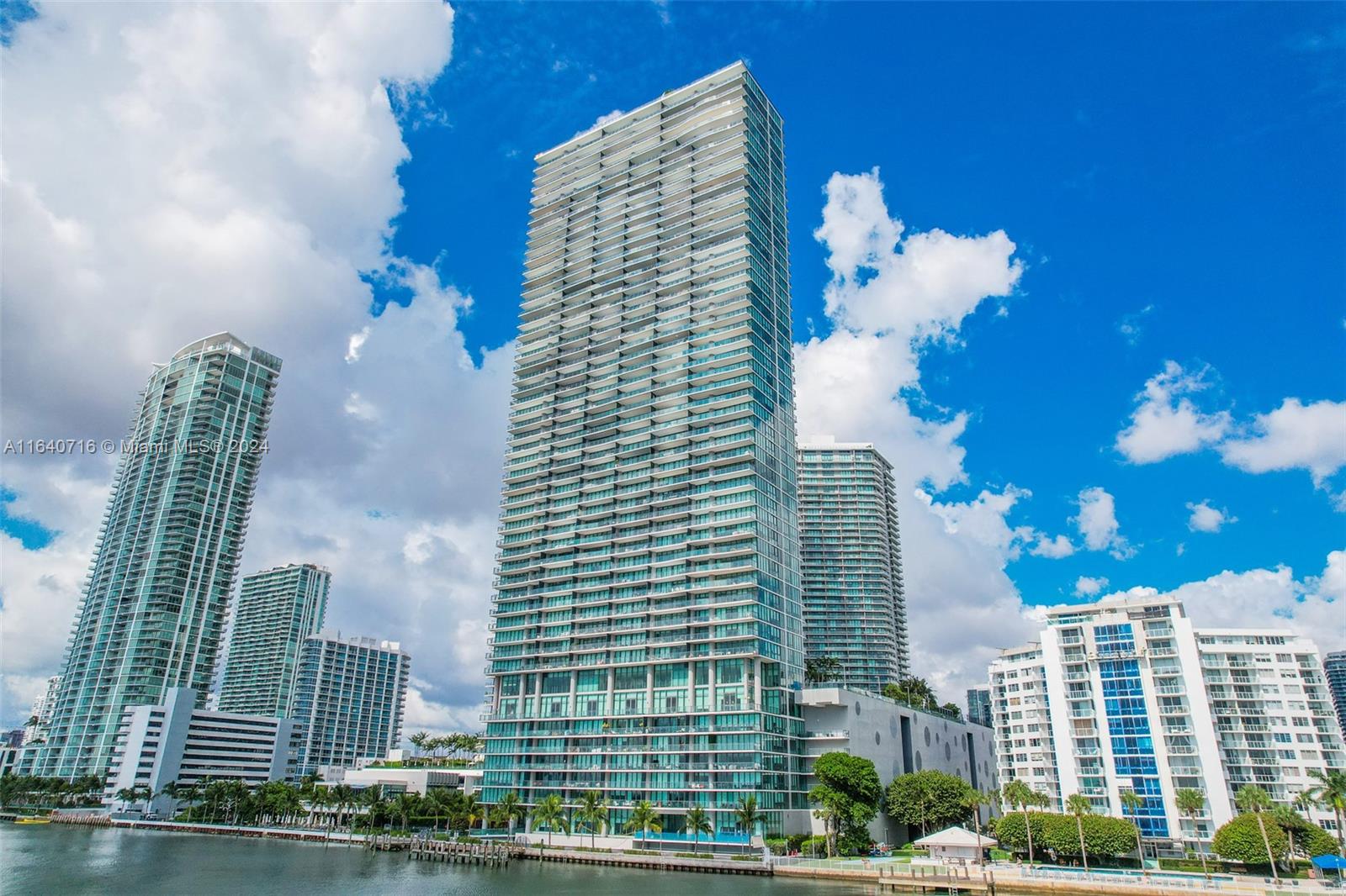 ONE PARAISO CONDO - Residential