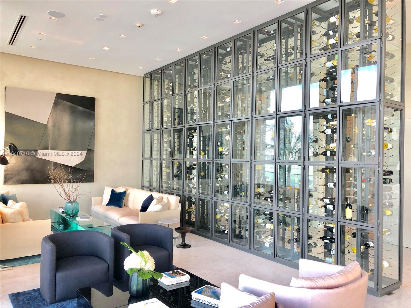 ONE PARAISO CONDO - Residential