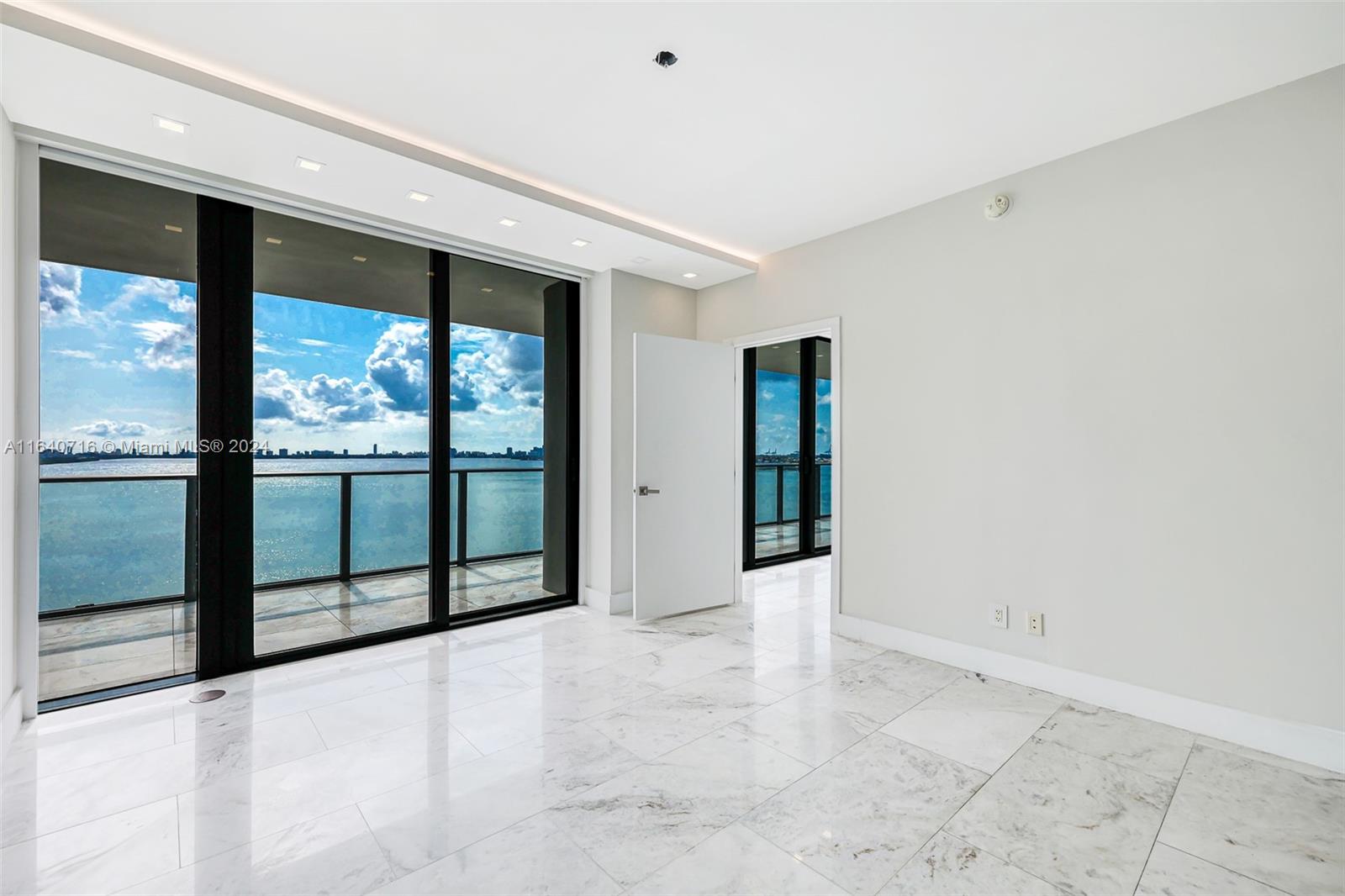 ONE PARAISO CONDO - Residential