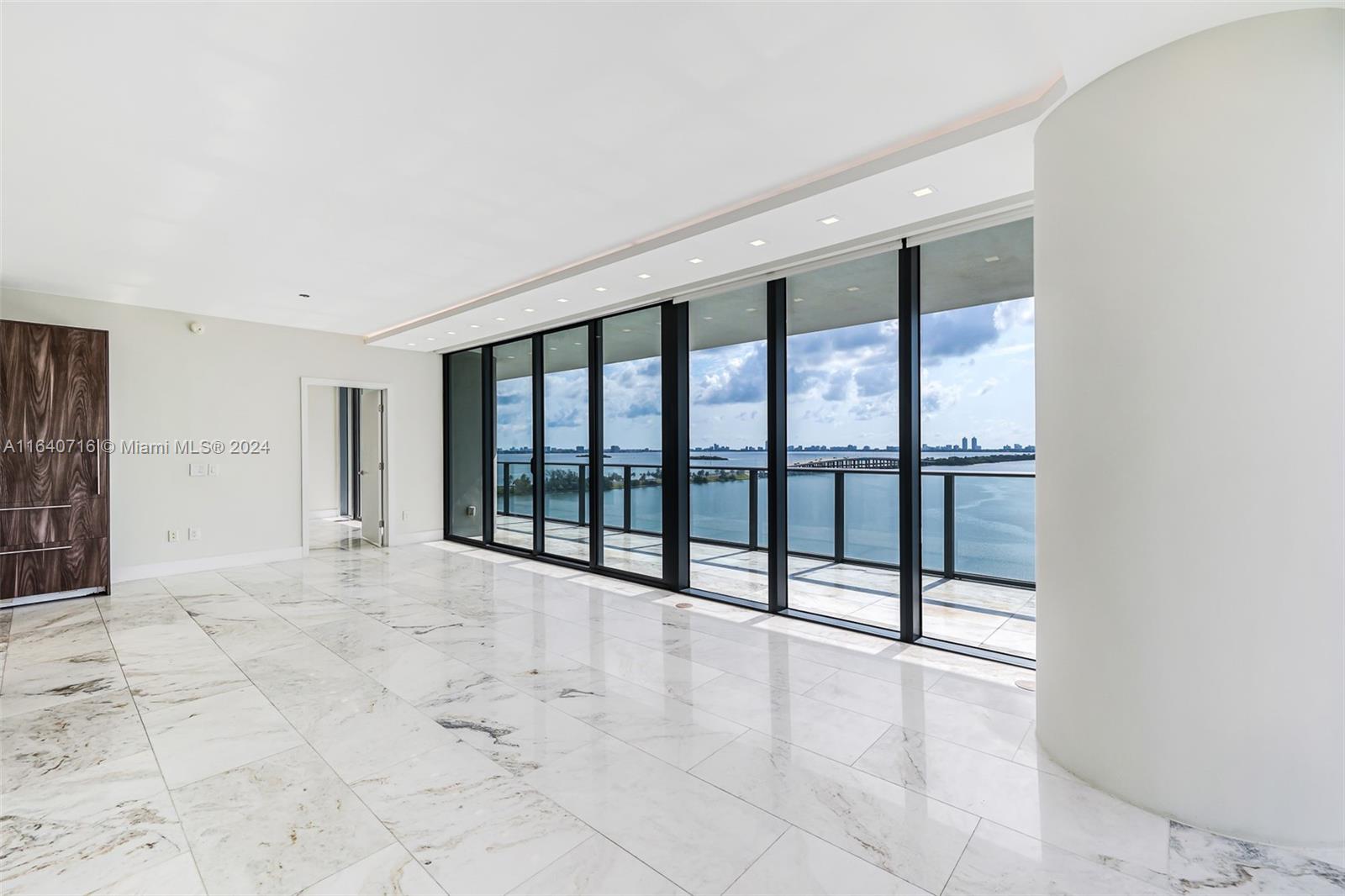 ONE PARAISO CONDO - Residential