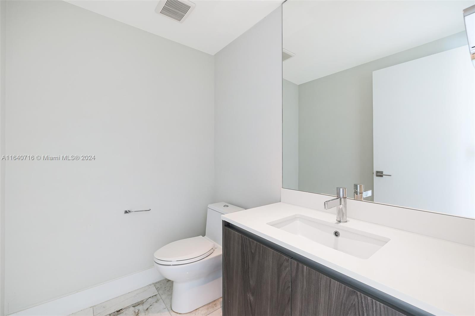 ONE PARAISO CONDO - Residential