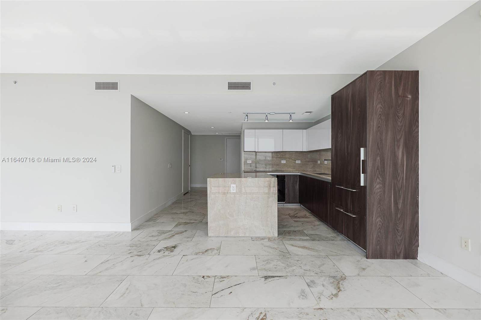 ONE PARAISO CONDO - Residential
