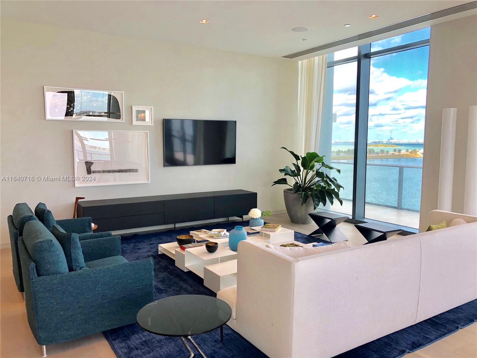 ONE PARAISO CONDO - Residential