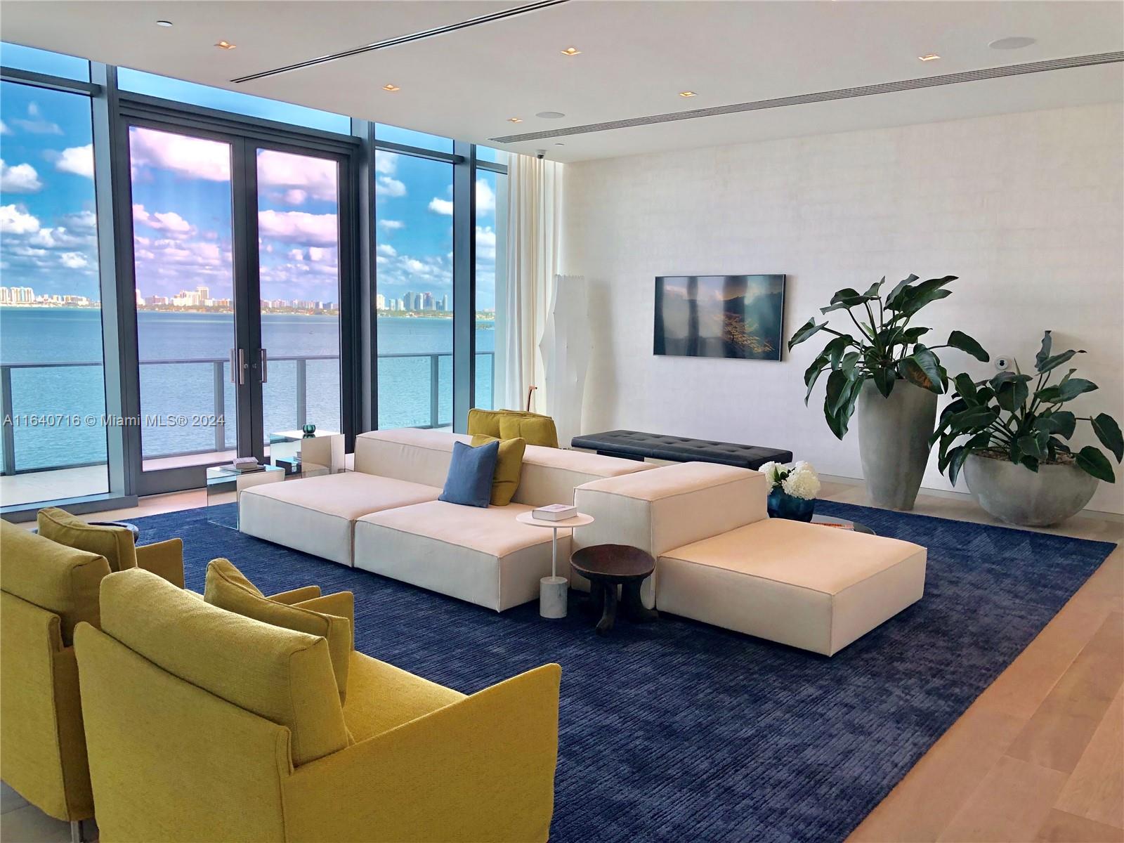 ONE PARAISO CONDO - Residential