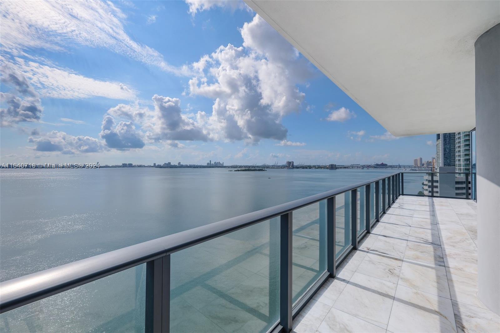 ONE PARAISO CONDO - Residential