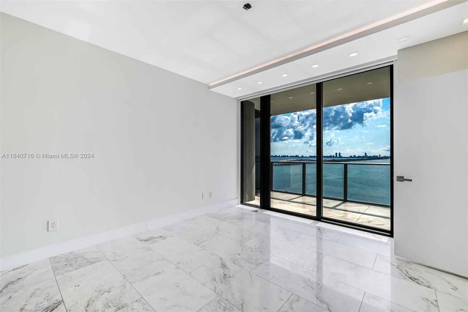 ONE PARAISO CONDO - Residential