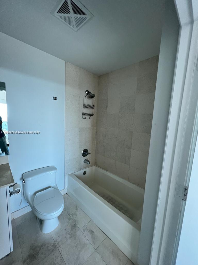 INFINITY AT BRICKELL - Residential Lease