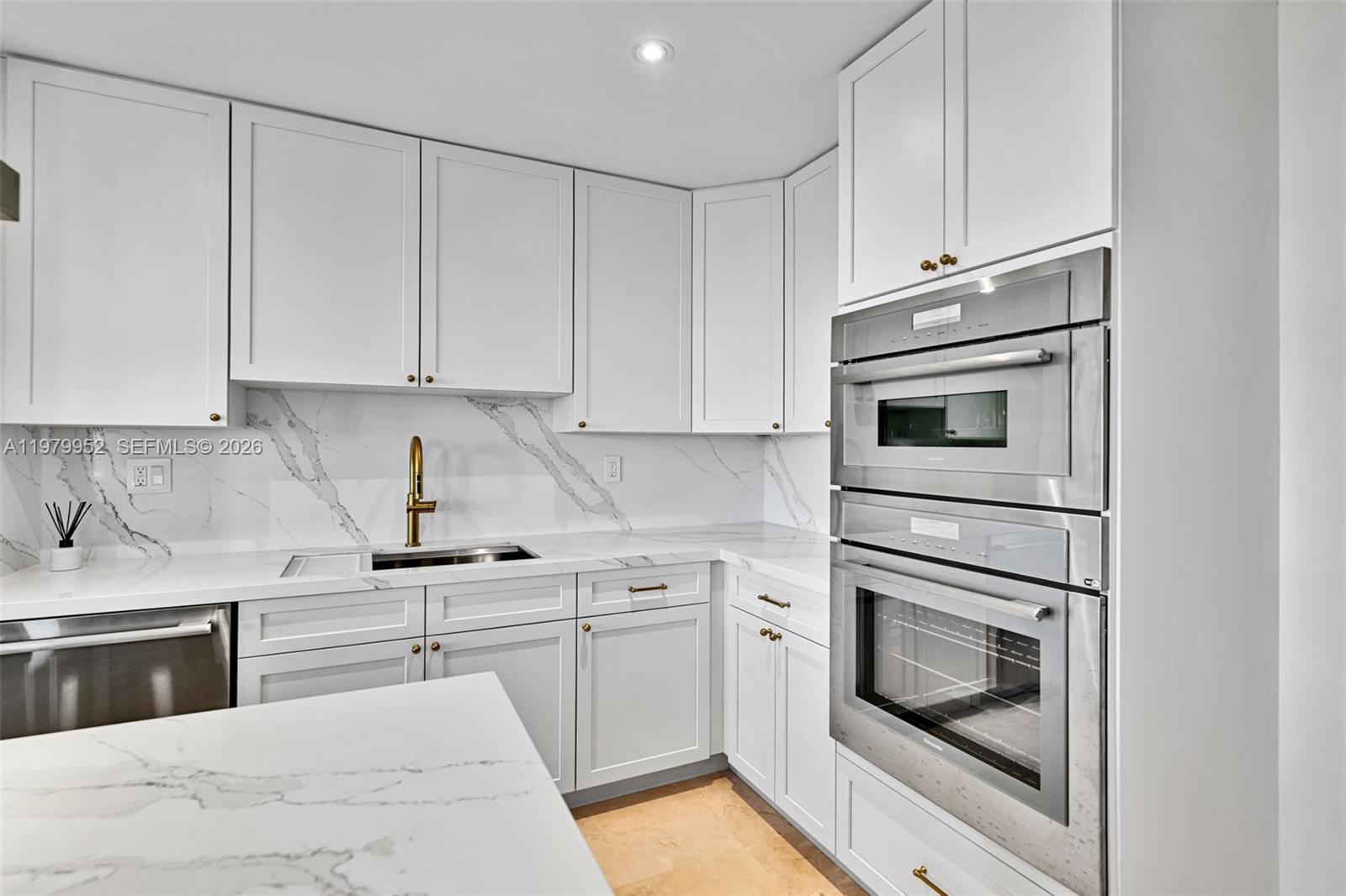 DEERING BAY CONDO II - Residential
