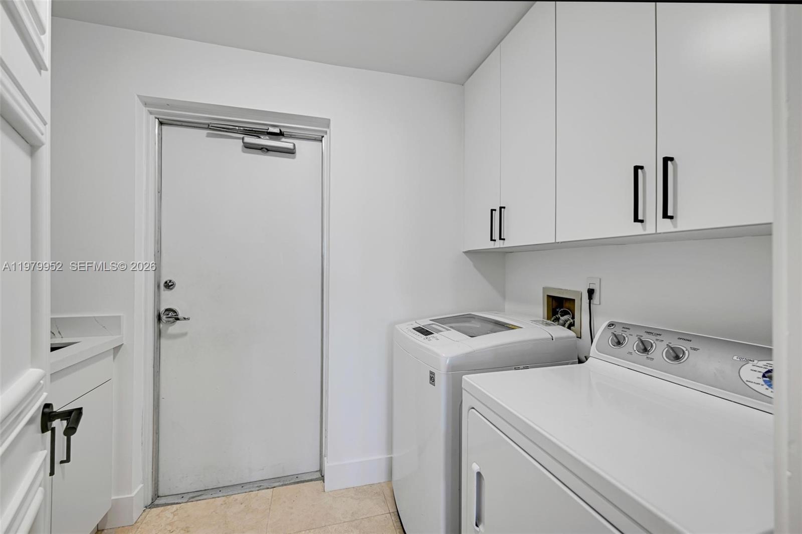 DEERING BAY CONDO II - Residential