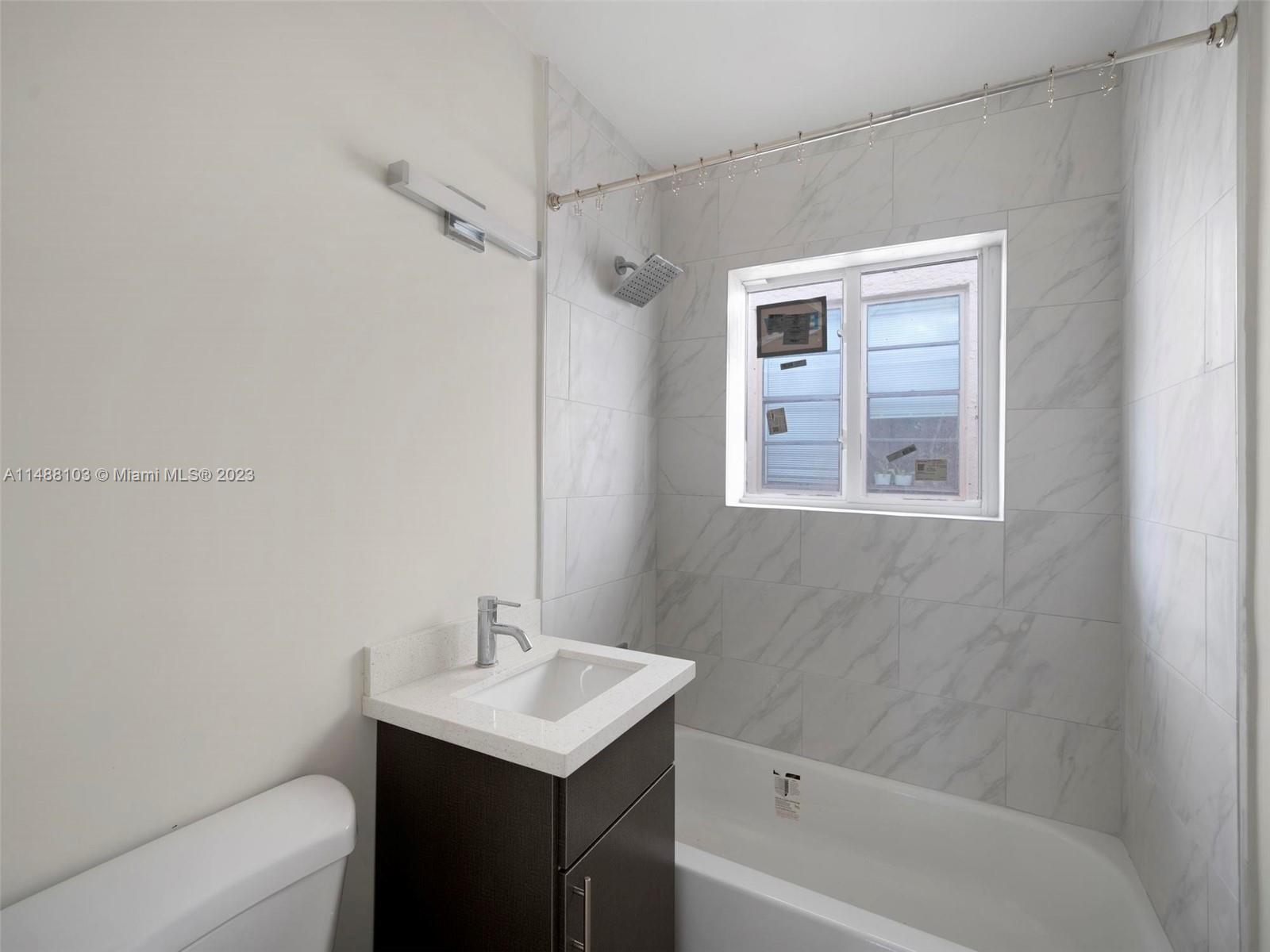 LINCOLN SUB - Residential Lease