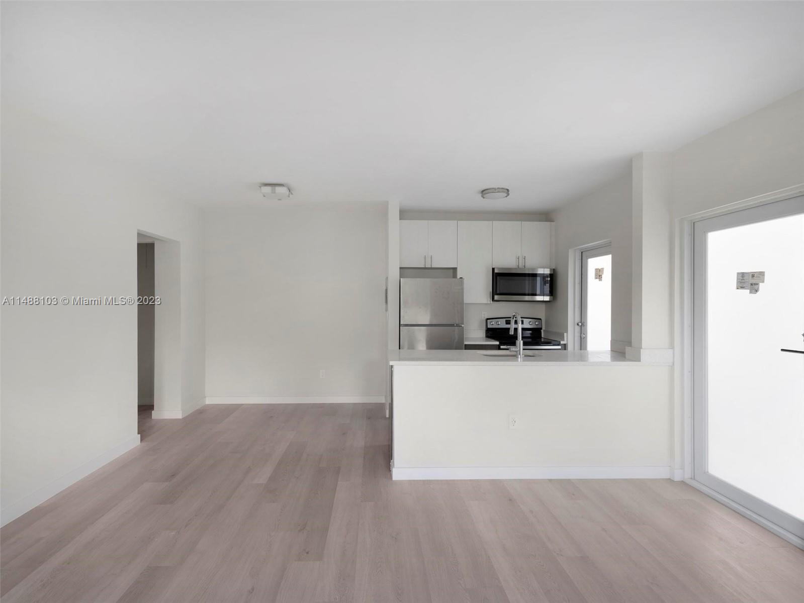 LINCOLN SUB - Residential Lease