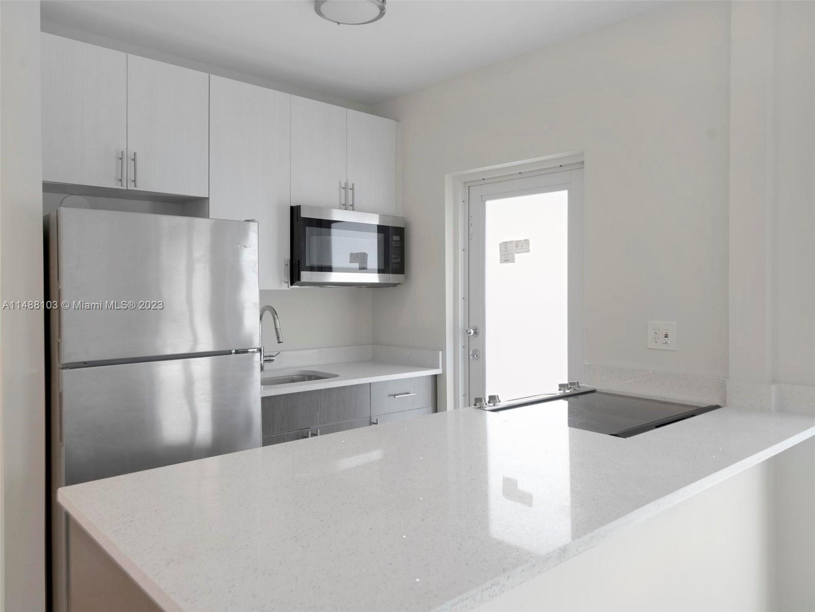 LINCOLN SUB - Residential Lease