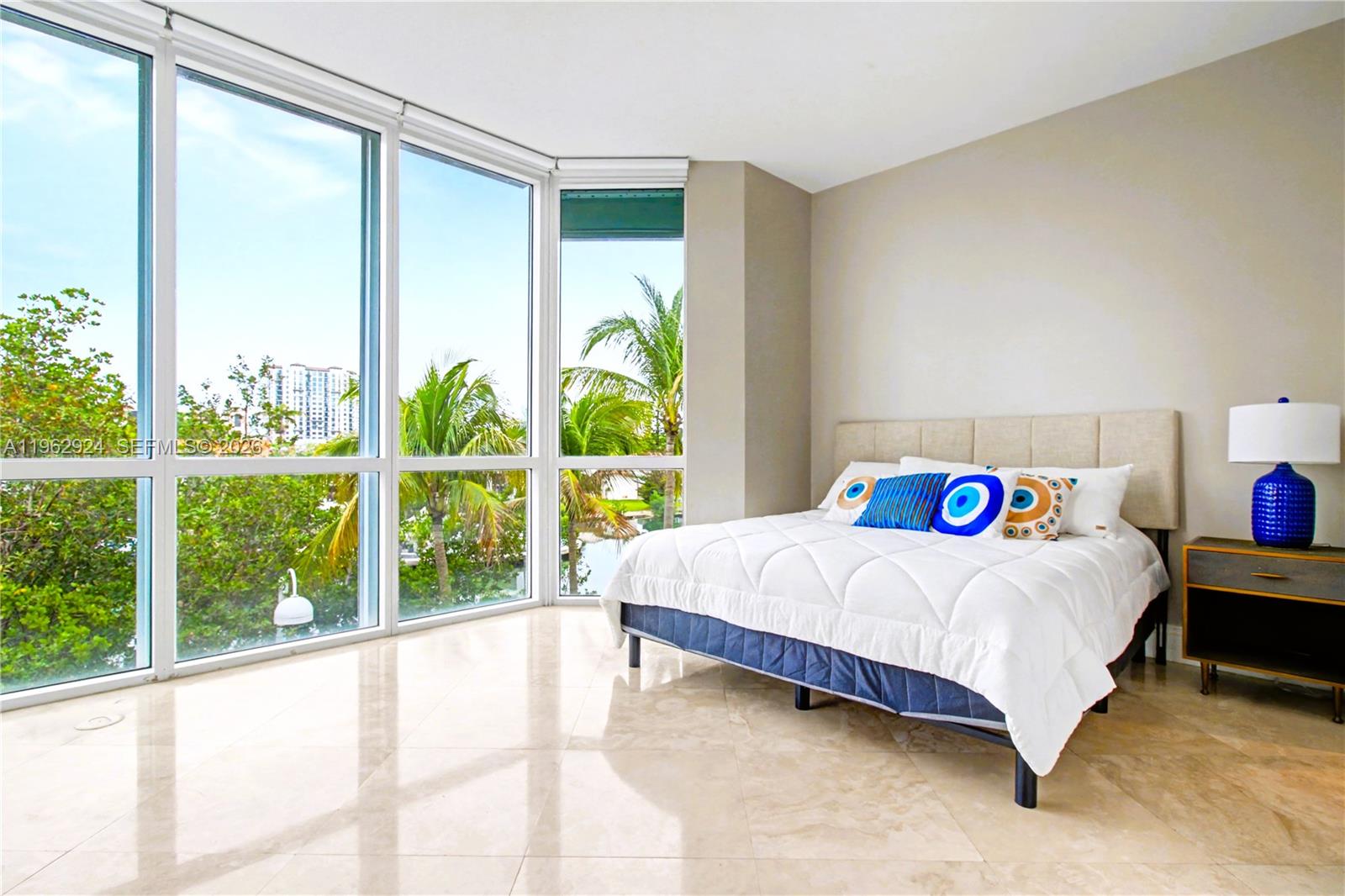 OCEANIA V CONDO - Residential
