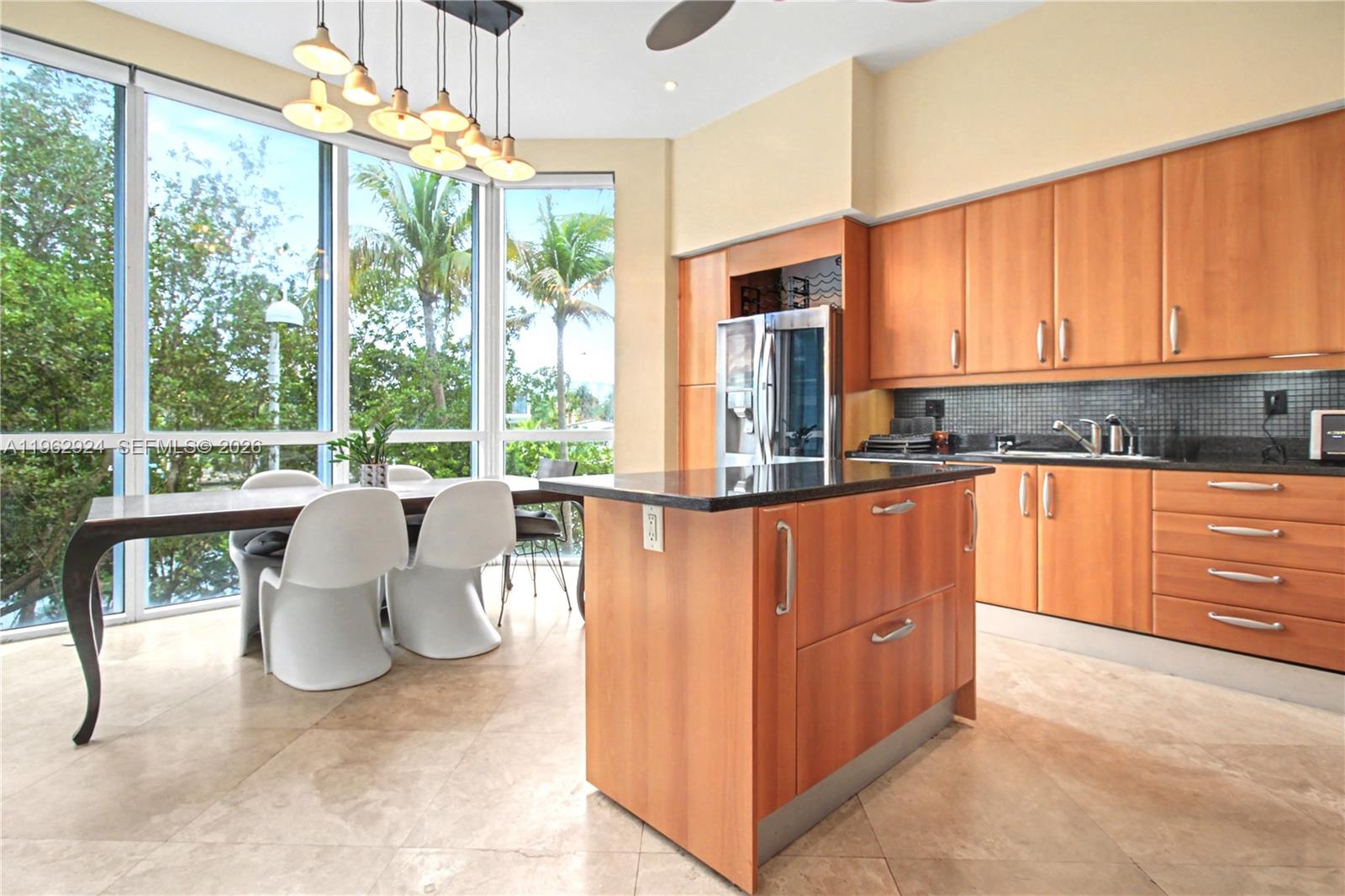 OCEANIA V CONDO - Residential