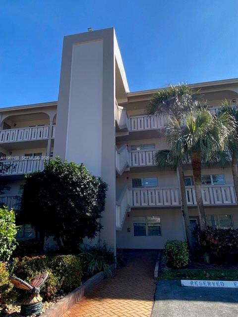 ARUBA VILLAGE E CONDO - Residential