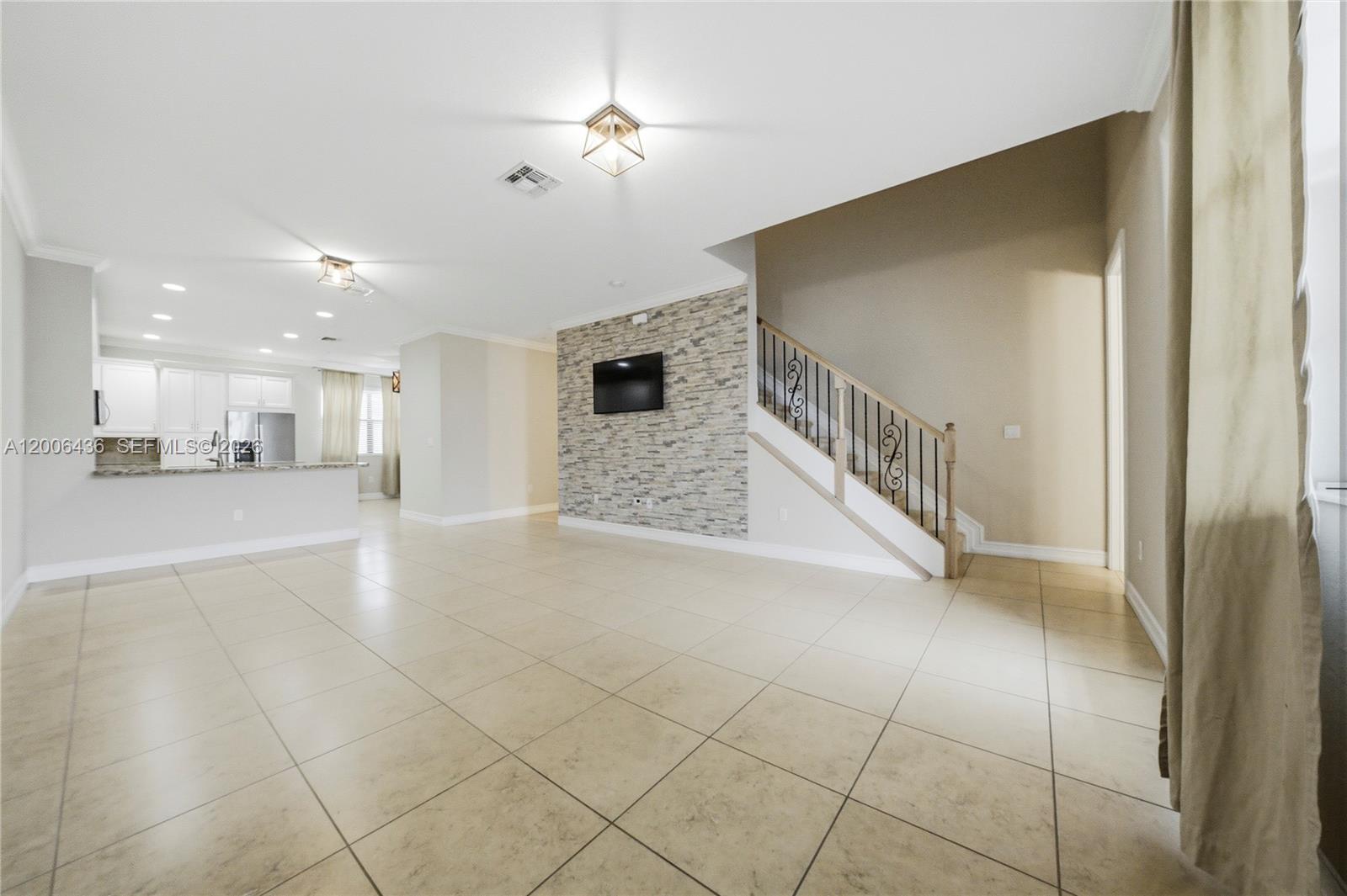 RAINTREE - Residential