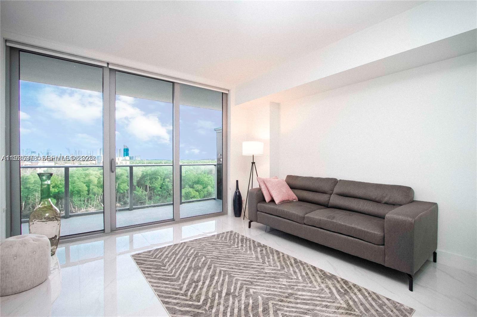 THE HARBOUR SOUTH CONDO - Residential