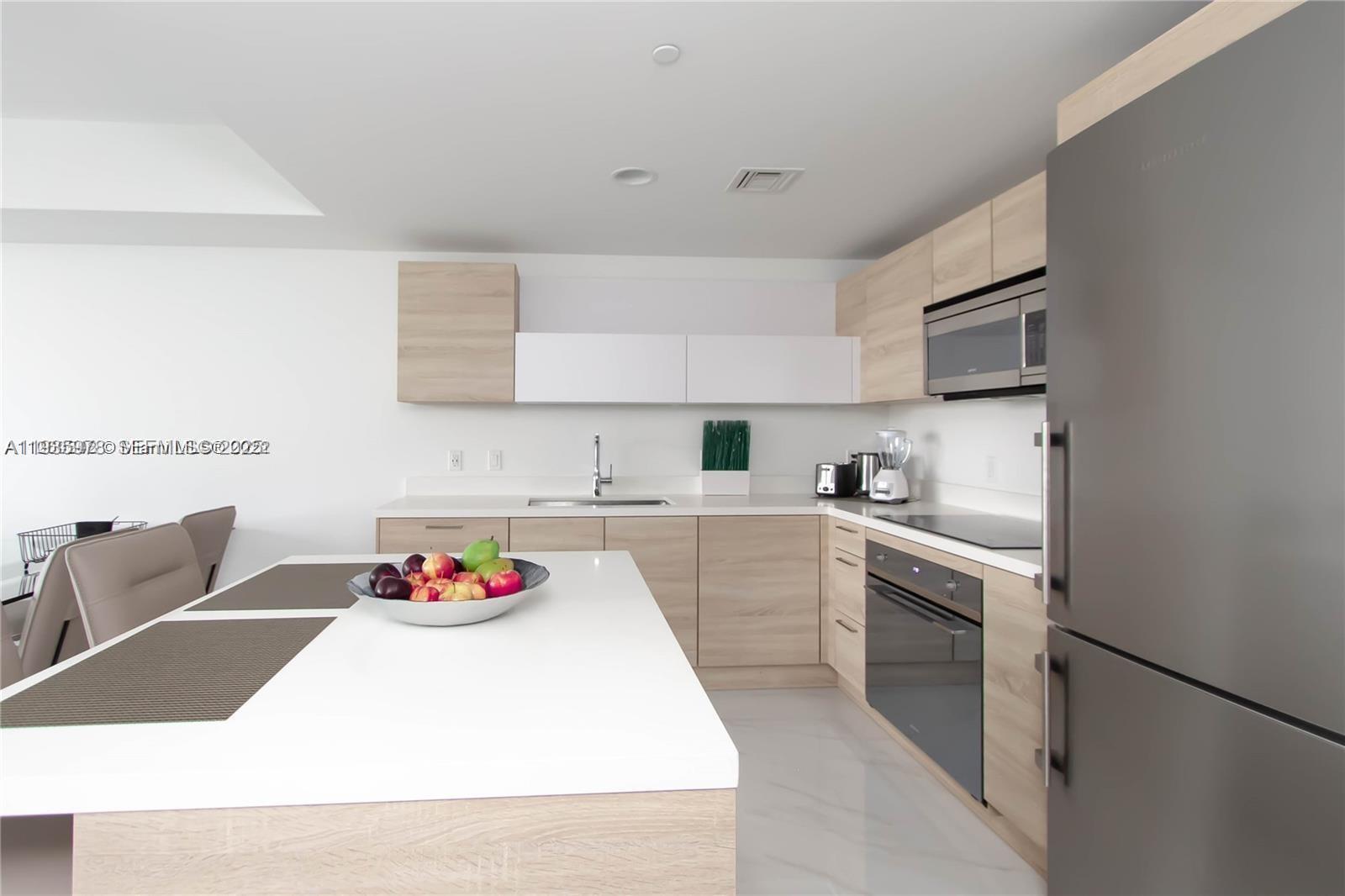 THE HARBOUR SOUTH CONDO - Residential