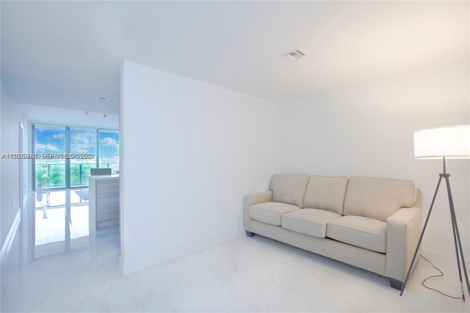 THE HARBOUR SOUTH CONDO - Residential