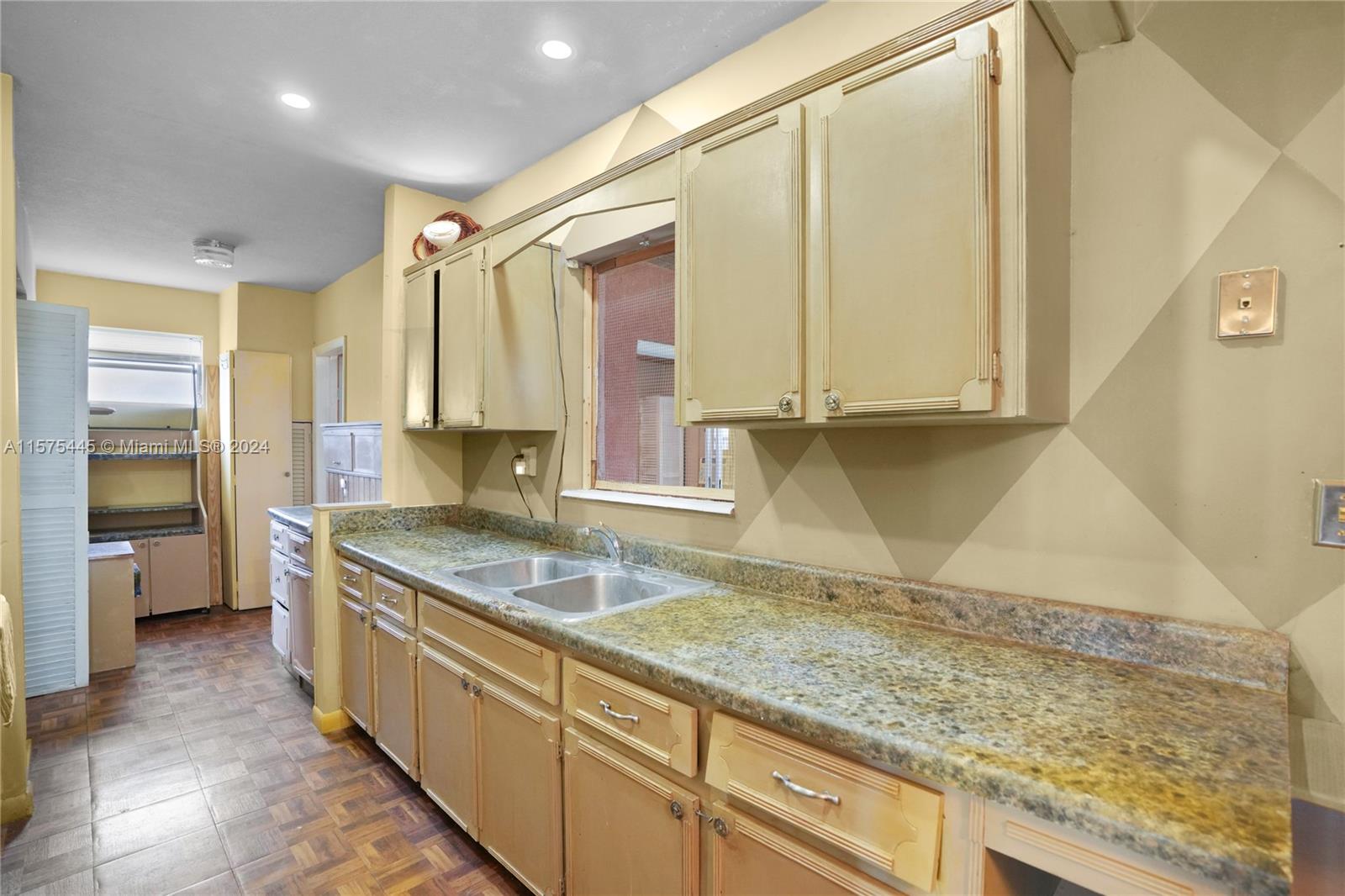 PALMLAND HOMES SOUTH NO 4 - Residential