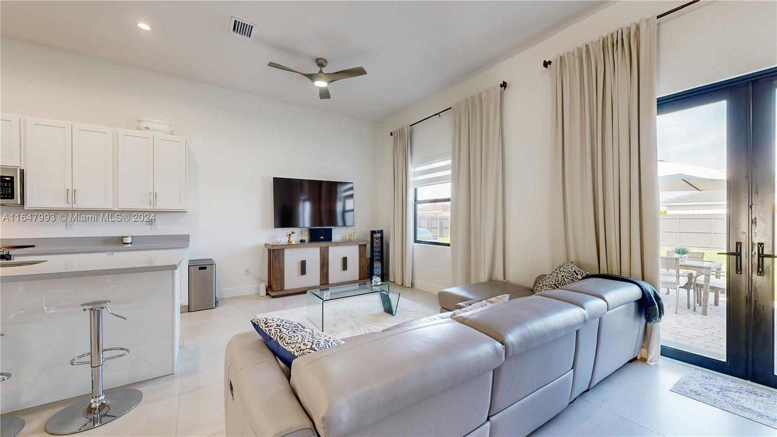 Century Royal Homes - Residential