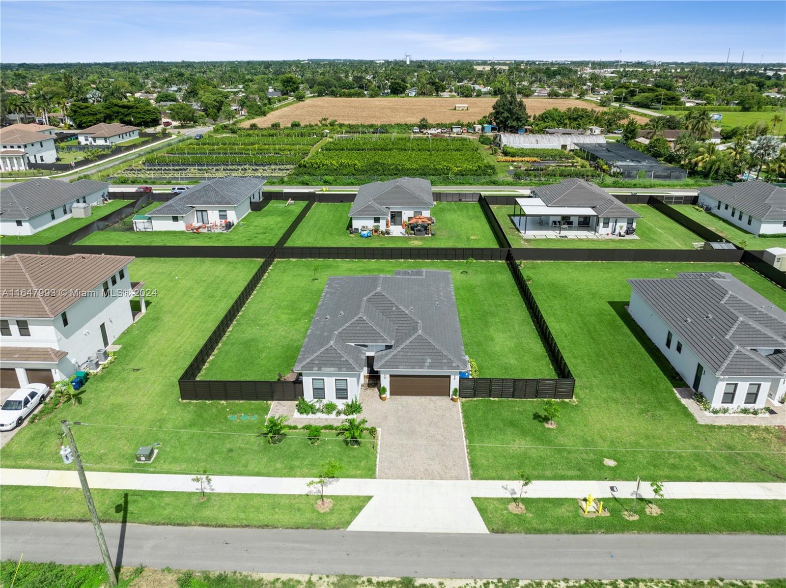 Century Royal Homes - Residential