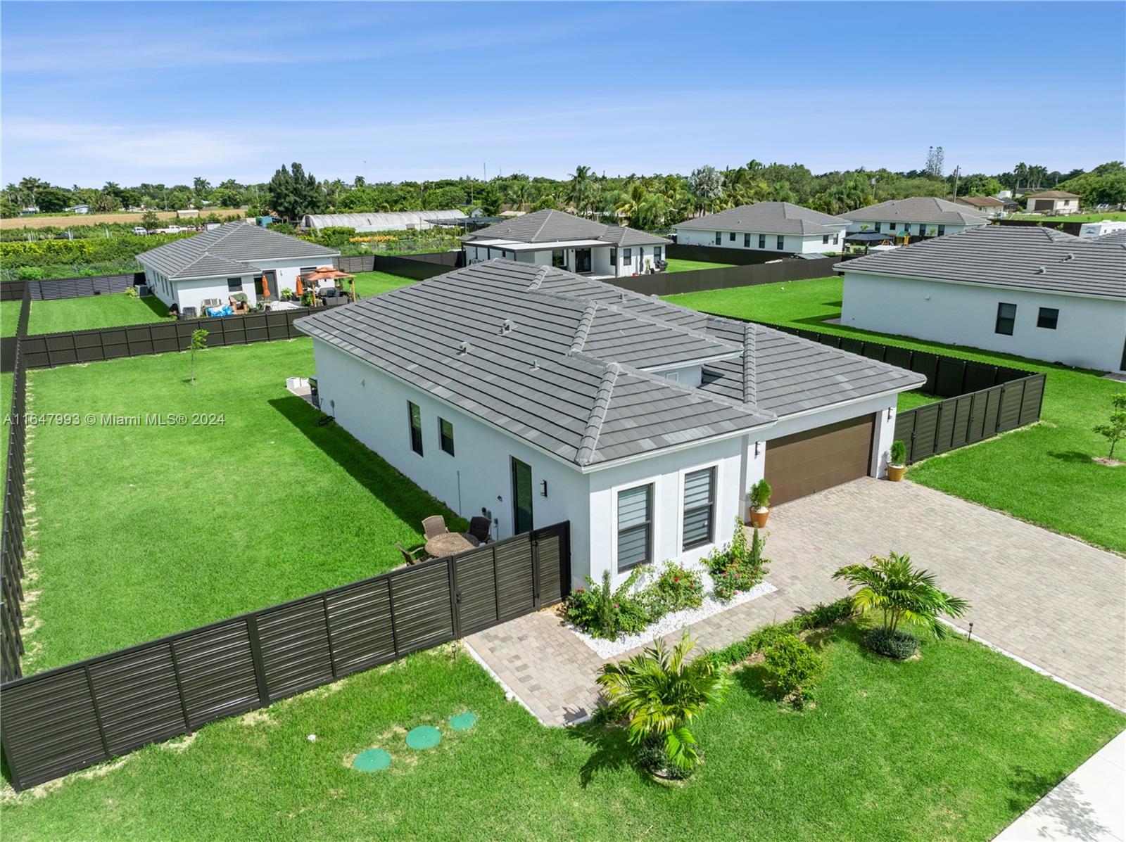 Century Royal Homes - Residential