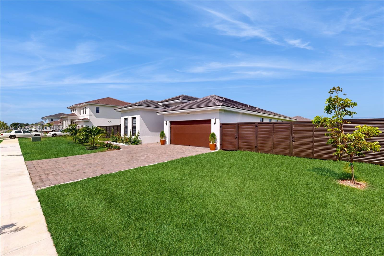 Century Royal Homes - Residential