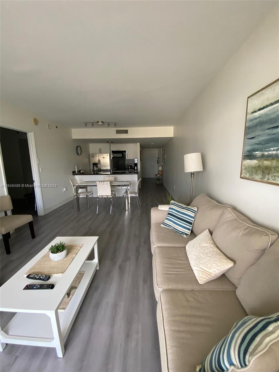 BEACH CLUB CONDO - Residential Lease