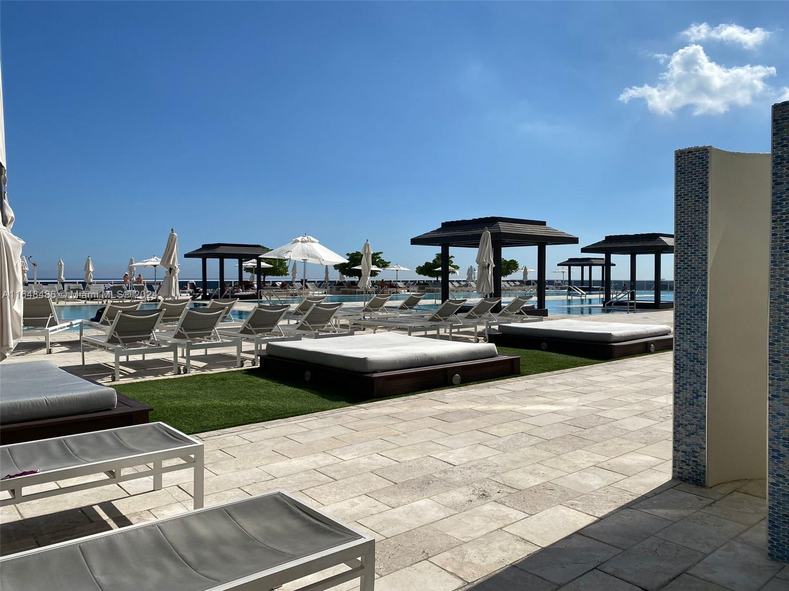 BEACH CLUB CONDO - Residential Lease