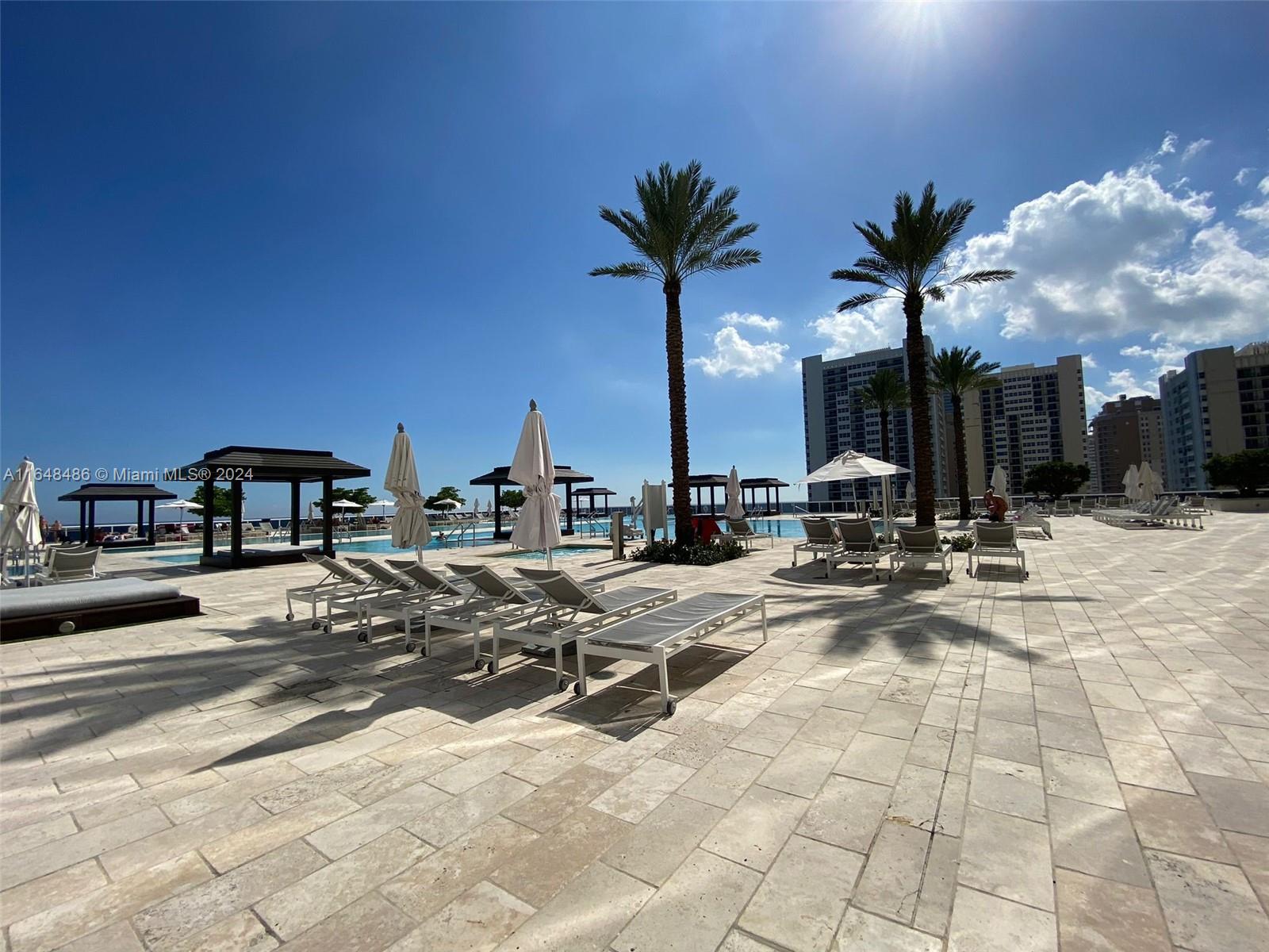 BEACH CLUB CONDO - Residential Lease