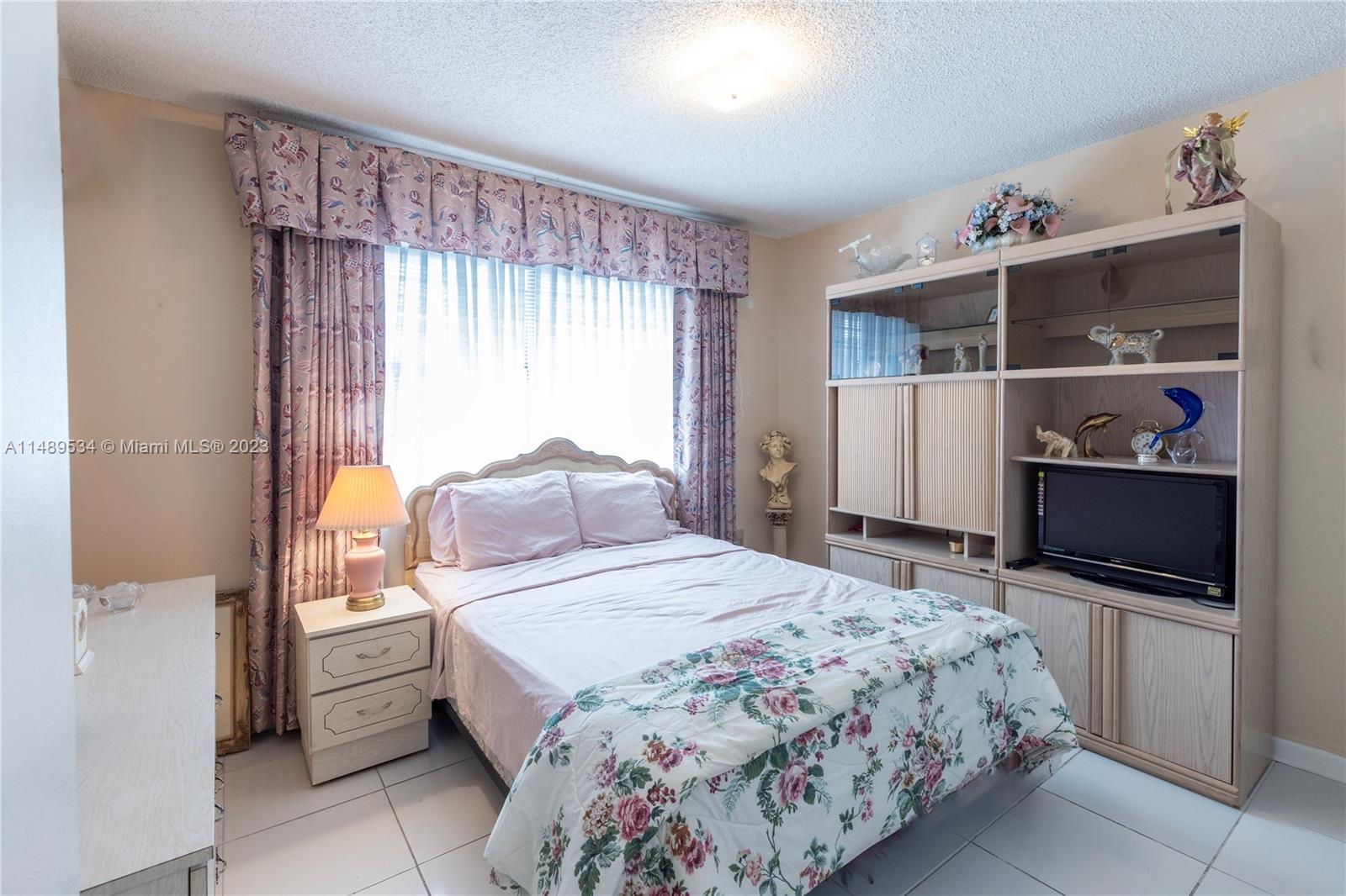 VILLAS OF BIRD GARDENS CO - Residential