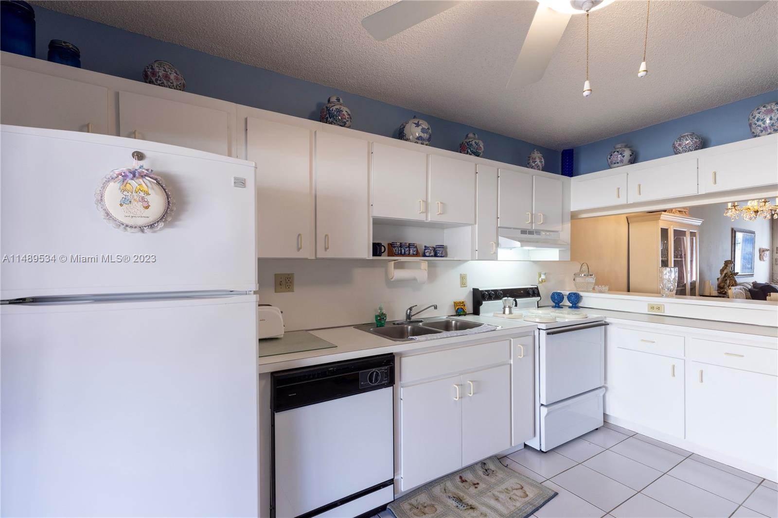 VILLAS OF BIRD GARDENS CO - Residential
