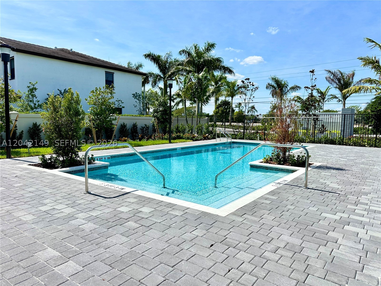 SKYRISE TOWNHOMES - Residential Lease